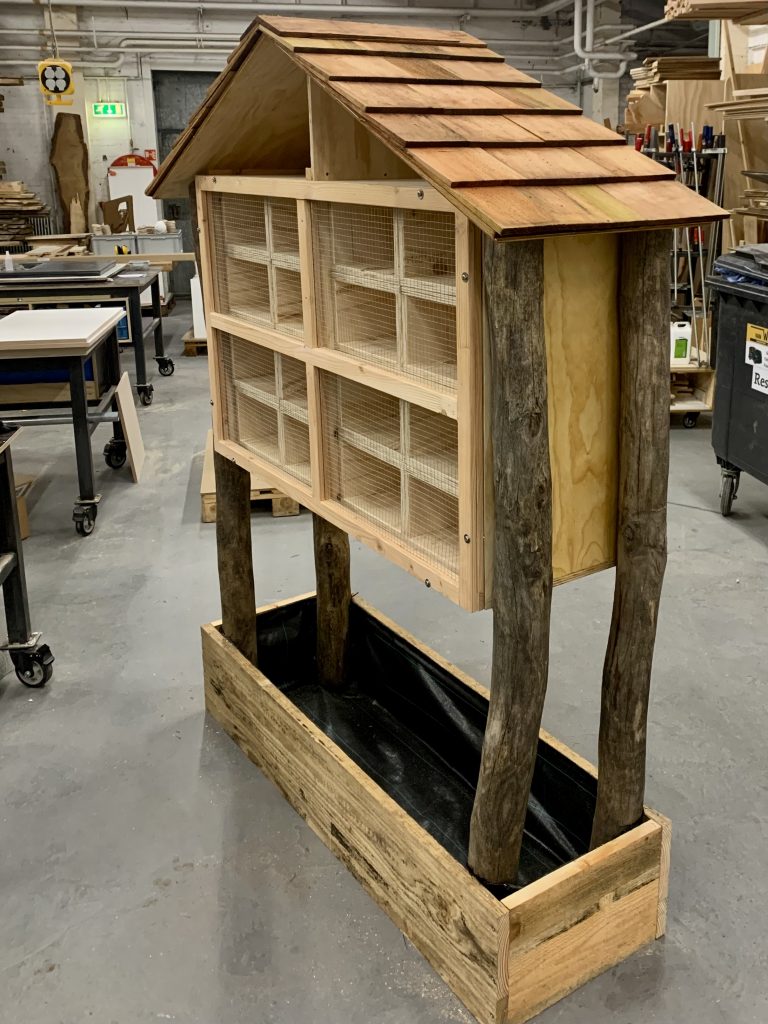 2 Insectenhotel zijkant