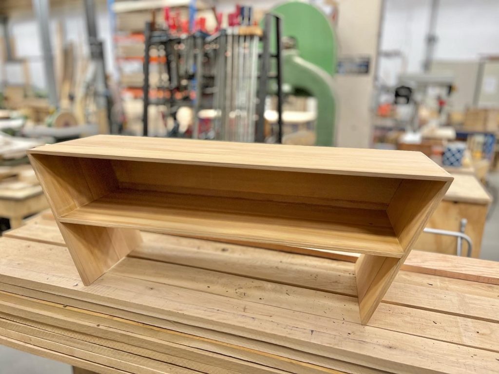 2 Optafel in werkplaats voorzijde